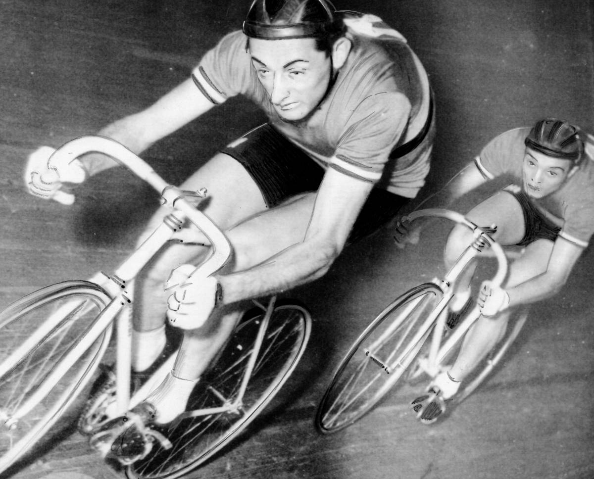 https://www.ilgiornale.it/news/spettacoli/leterna-sfida-merckx-coppi-pi-forte-e-pi-grande-1940566.html